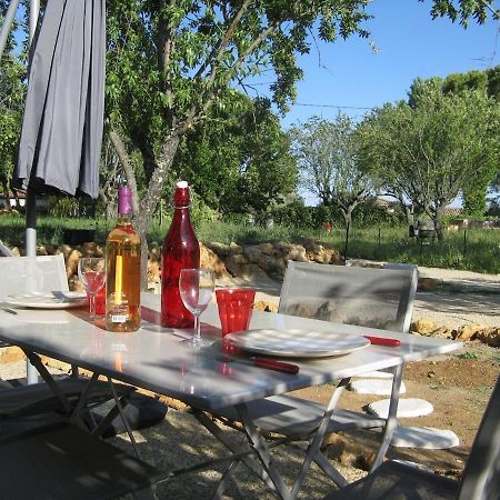 Maison 2 Ou 4 Personnes Jardin Parking Les Amandiers Lorgues Kültér fotó